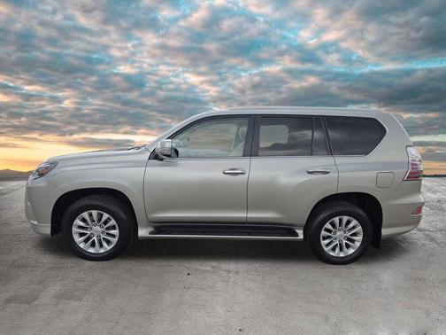 Atomic Silver 2022 Lexus GX 460 Premium