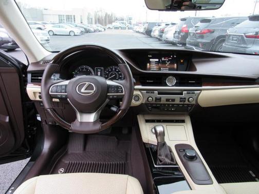 2017 Lexus ES 350 Base
