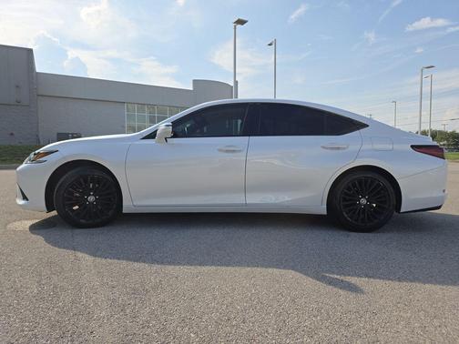 White Pearl 2023 Lexus ES 350 Base