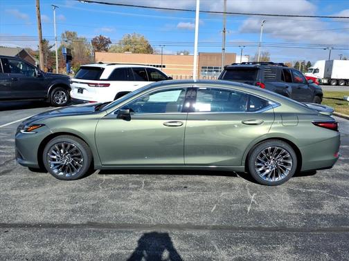 2025 Lexus ES 350 Ultra Luxury