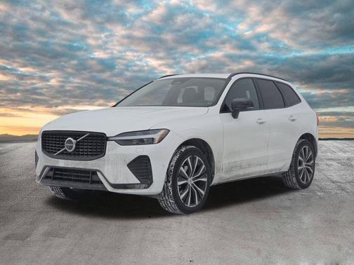 2023 Volvo XC60 B5 Plus Dark Theme