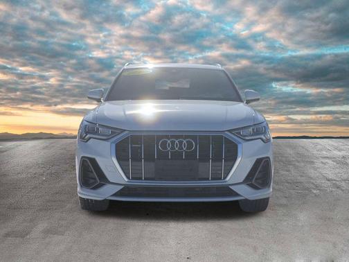 2019 Audi Q3 2.0T S line Premium Plus
