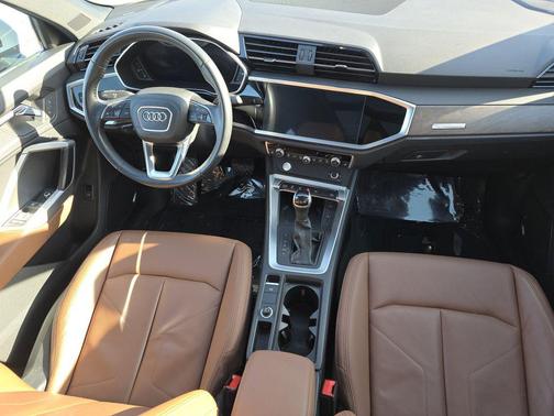 2019 Audi Q3 2.0T S line Premium Plus