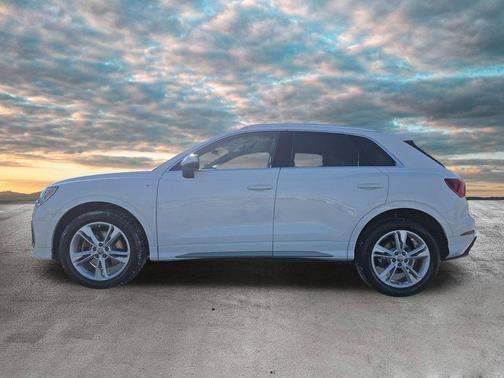 2019 Audi Q3 2.0T S line Premium Plus