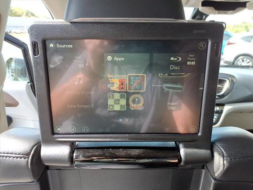 2017 Chrysler Pacifica Touring-L