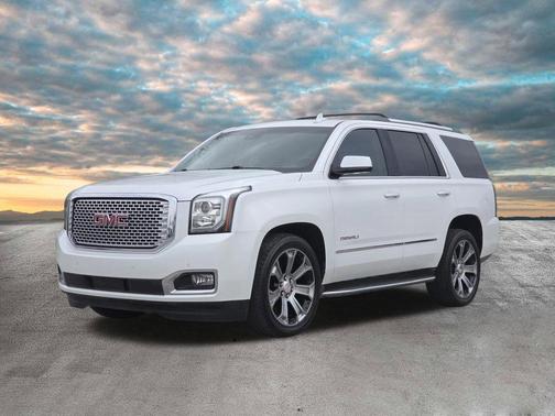 White Frost Tricoat 2017 GMC Yukon Denali