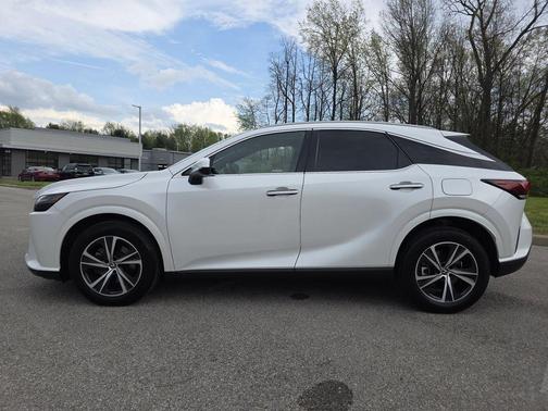 White Pearl 2023 Lexus RX 350 Premium