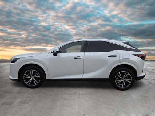 White Pearl 2023 Lexus RX 350 Premium