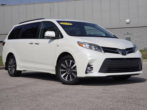 Blizzard Pearl 2019 Toyota Sienna Limited