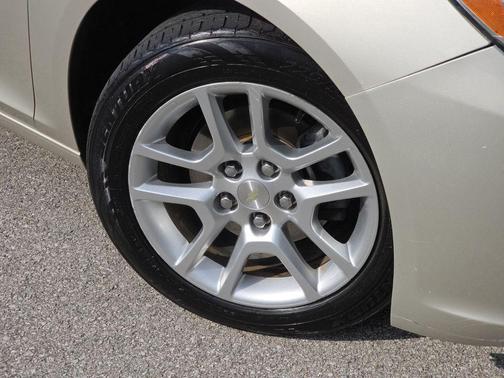 Champagne Silver Metallic 2015 Chevrolet Malibu 1LT