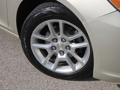 Champagne Silver Metallic 2015 Chevrolet Malibu 1LT