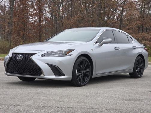 2025 Lexus ES 300h F SPORT Design