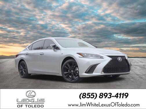 2025 Lexus ES 300h F SPORT Design