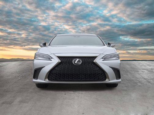2025 Lexus ES 300h F SPORT Design