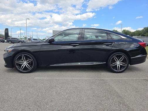 Crystal Black Pearl 2021 Honda Accord Touring 2.0T
