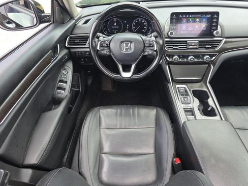 Crystal Black Pearl 2021 Honda Accord Touring 2.0T