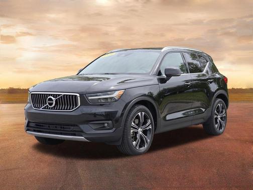 Onyx Black Metallic 2019 Volvo XC40 T5 Inscription
