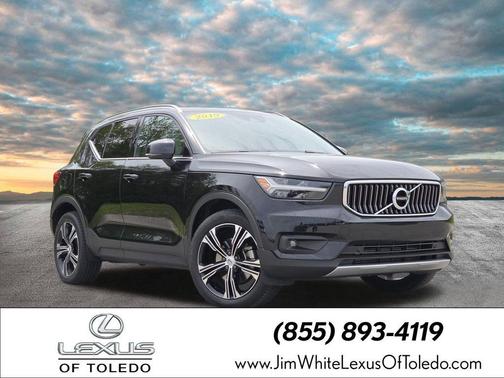 Onyx Black Metallic 2019 Volvo XC40 T5 Inscription