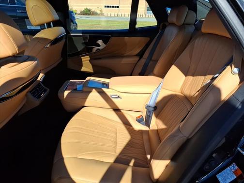 2023 Lexus LS 500 Base