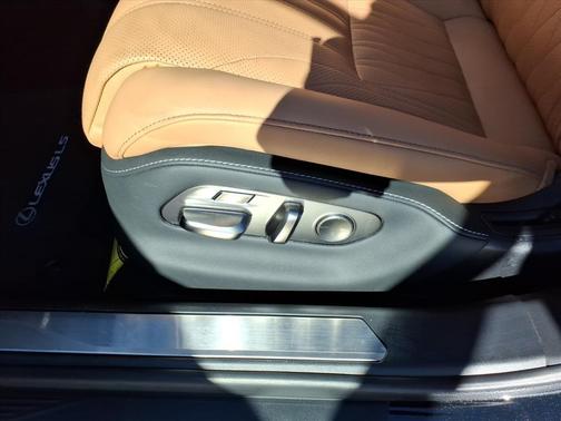 2023 Lexus LS 500 Base