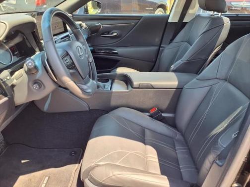 2024 Lexus ES 350 Ultra Luxury