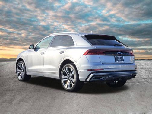 2020 Audi Q8 55 Premium Plus