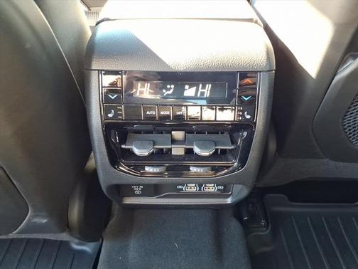 2024 Jeep Grand Cherokee L Summit