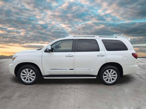 Blizzard Pearl 2019 Toyota Sequoia Platinum