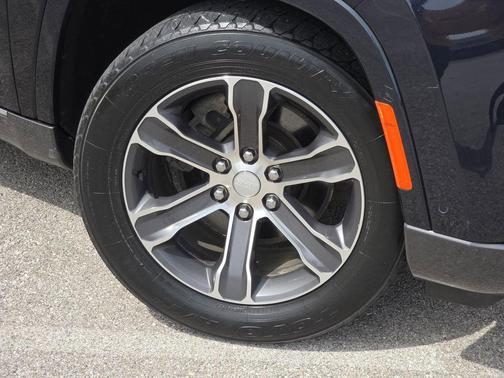 Diamond Black Crystal Pearlcoat 2022 Jeep Grand Wagoneer Series I 4x4