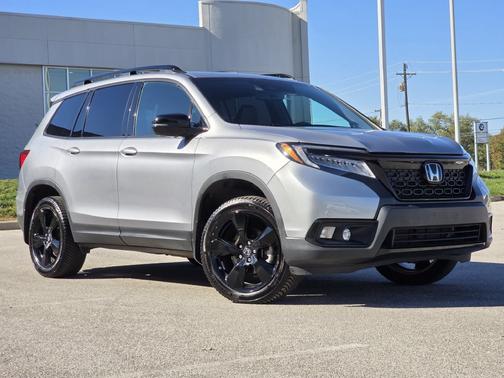 Lunar Silver Metallic 2020 Honda Passport Elite
