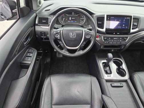 Crystal Black Pearl 2017 Honda Pilot EX-L