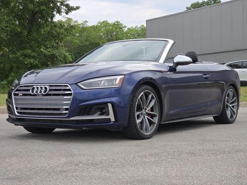 Navarra Blue Metallic/Black Roof 2019 Audi S5 3.0T Prestige