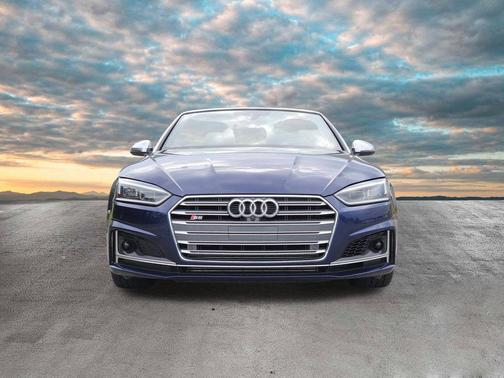 Navarra Blue Metallic/Black Roof 2019 Audi S5 3.0T Prestige