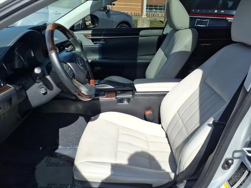 2017 Lexus ES 350 Base