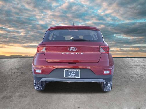 2024 Hyundai VENUE SE