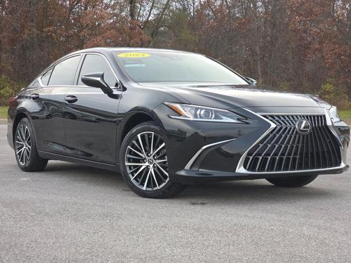2023 Lexus ES 300h Base