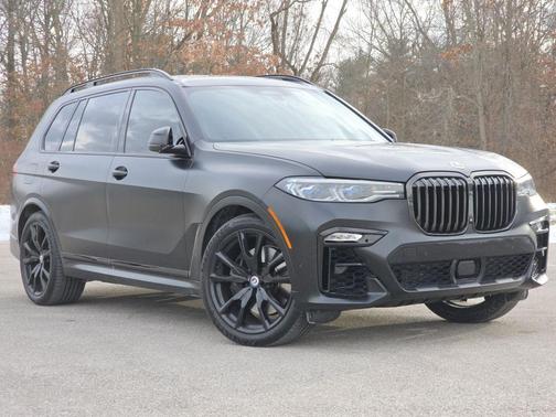 2022 BMW X7 M50i