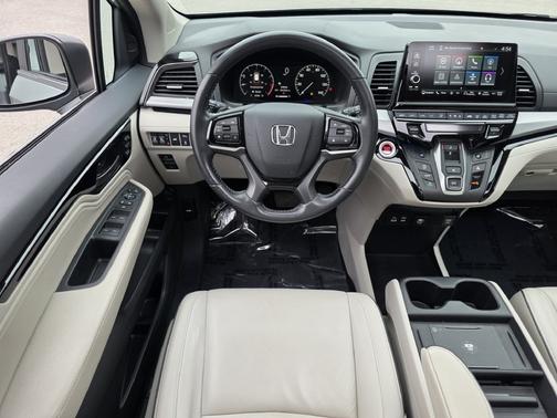 Solar Silver Metallic 2025 Honda Odyssey Touring