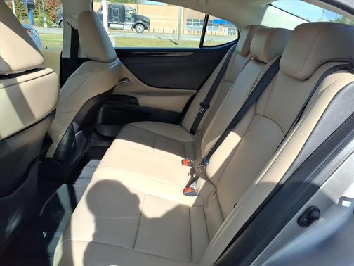 2019 Lexus ES 350 Base