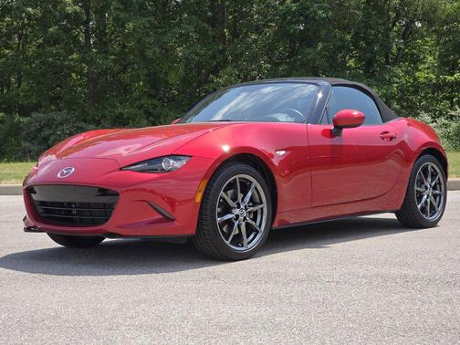 Soul Red Metallic 2016 Mazda MX-5 Miata Grand Touring