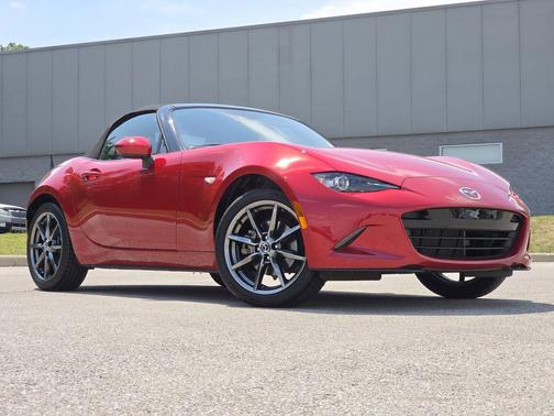 Soul Red Metallic 2016 Mazda MX-5 Miata Grand Touring
