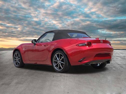 Soul Red Metallic 2016 Mazda MX-5 Miata Grand Touring