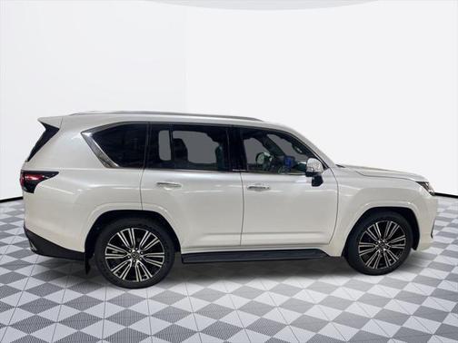 2025 Lexus LX 600 Luxury