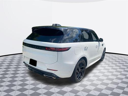 2024 Land Rover Range Rover Sport SE