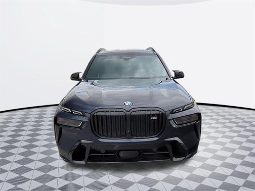 2025 BMW X7 M60i