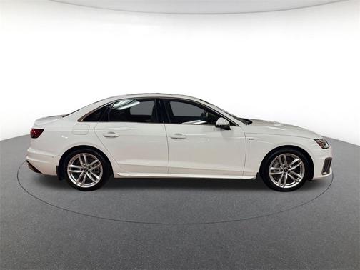 2022 Audi A4 45 S line Prestige