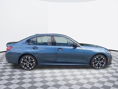 2025 BMW 330 i xDrive