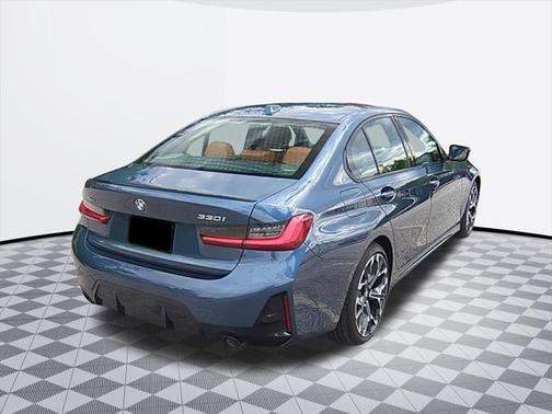 2025 BMW 330 i xDrive