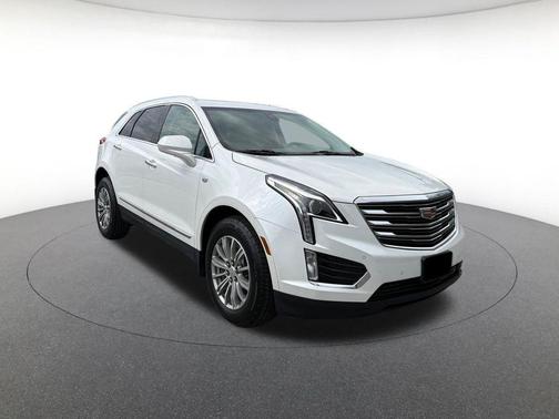 Crystal White Tricoat 2019 Cadillac XT5 Luxury