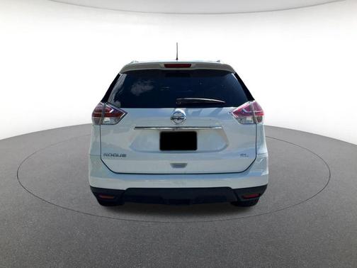Pearl White 2016 Nissan Rogue SL